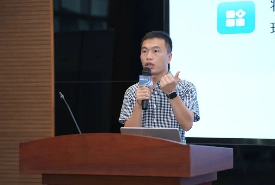 【第一期】云之巅会客厅：企业AI落地的三大踩坑指南